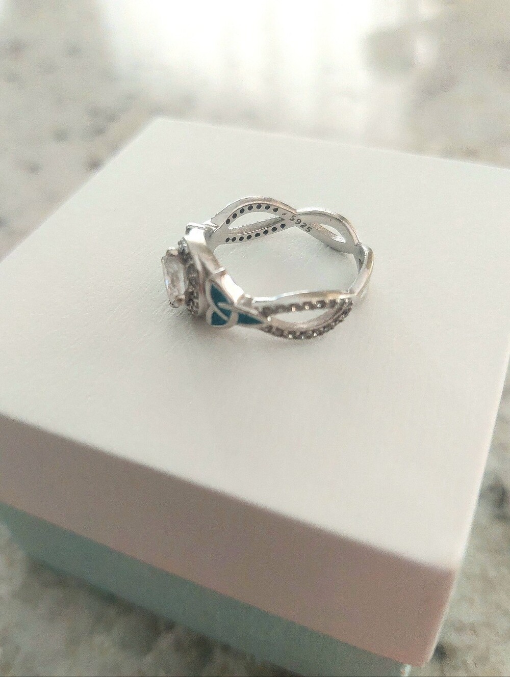 Serene Western Interwoven Lucky Leaf Ring Sterling Silver Moissanite Size 7 - Picture 6 of 10